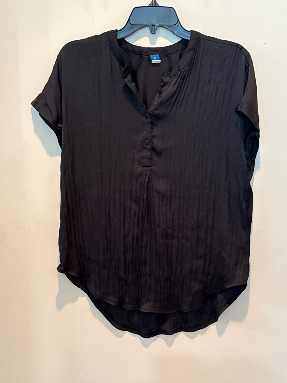 Old Navy Black Short-Sleeve Button Popover Blouse
